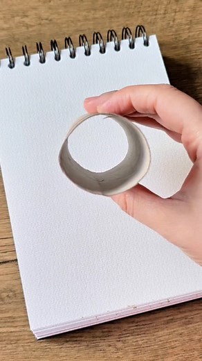 A little holiday sparkle to brighten your day.🎄✨️ What's your favorite holiday light color?🌈 . #winter #christmas #art #artreel #paintingprocess #drawingtutorial #artgallery #artwork #easy #easydrawing #artlover #watercolorpainting #painting #drawing #draw #drawingoftheday #instagram #explore #reels #viral #trend #trending #foryou #uk | Yara Gallery