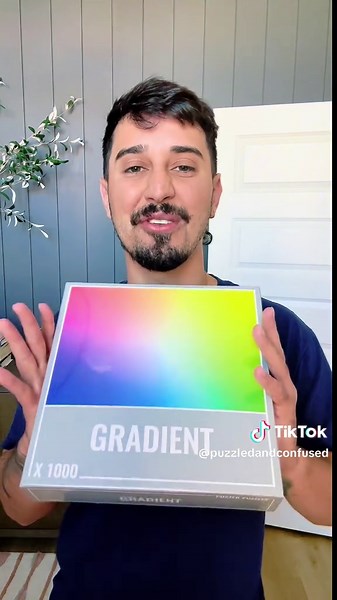 Do you hate me @ThePuzzleSpot ? 🤣🤣 Thank you for the challenge of a gradient #puzzle I am so excited to give it a go! @karenpuzzles , I know these are among your favorite.. any tips for a new #puzzler ? #puzzpac