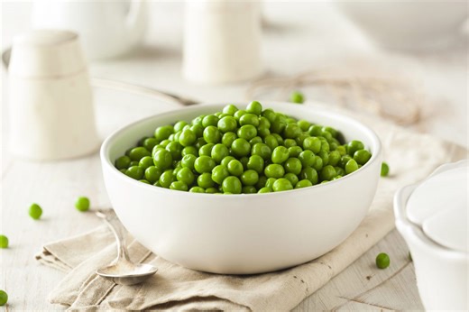 Learn how to eat peas the 'proper' way