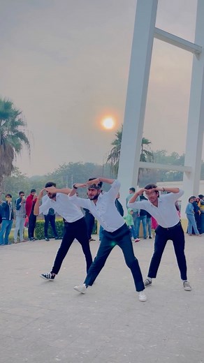 420K views · 1.2K reactions | Roop De Nazaare . . #freestyle #public #group #dance #foryou #fans #ankitdancer01 #reels #instareels #instalove #instagood #instadaily #instagram | Ankit Dancer | Facebook