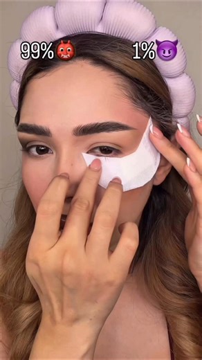 99% Sweet, 1% Devil Christmas Eye Makeup Look 🎄😈 #christmas