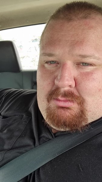 hi tik tok I'm new here to being live. if you can come support me when I'm on that would be great. all gifts accepted and come hVe a chat 😀