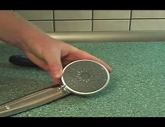 Duschkopf öffnen - so reinigen Sie den Duschkopf