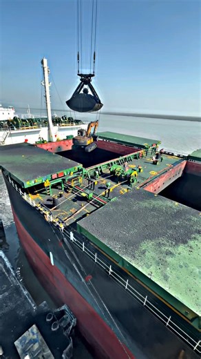 𝑯𝑴𝑪 𝑶𝒑𝒆𝒓𝒂𝒕𝒐𝒓 on Instagram: "Kandla Port _HMC Operat 🪝🏗️🥷✅ . #KandlaPort #DeendayalPort #Kandla #Gandhidham #Kutch GujaratPort PortLife PortWork DockLife HarborLife 🚢 All India Port + Work Vibe AllIndiaPort IndianPorts PortOfIndia CargoLife ShippingLife LogisticsLife MaritimeIndia SeaTrade PortLife PortOfKandla Kandla Gandhidham Kutch GujaratPorts AllIndiaPorts IndianPorts ⚓ Work / Crane / Logistics Hashtags PortWork DockLife CraneOperator SidhuMooseWala Gandhidham GandhidhamCity G