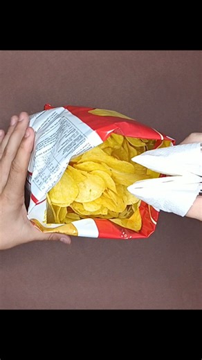 Handy Finger Food Trick: Keep Clean Anytime, Anywhere! | DIY and Craft Tutorials