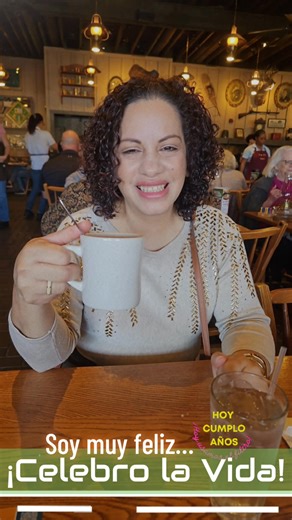 ¡Celebro la Vida! Gracias Dios por un año más… 💞 #micumple #happybirthdaytome #imhappy Salmista Sharon Santiago @destacar | Sharon Santiago Dumeng