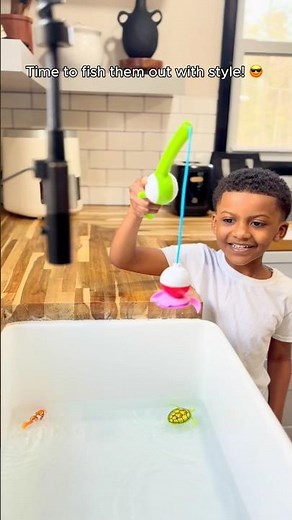 Let's prank my son with Robo Alive Fish and Turtles...