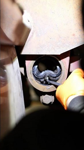 Changing bad bushings on a 2002 Peterbilt 379!