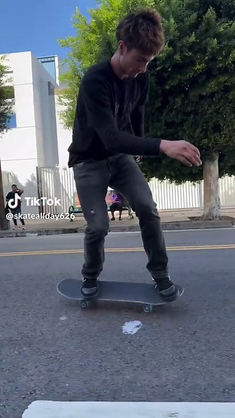 #skatingdaily
