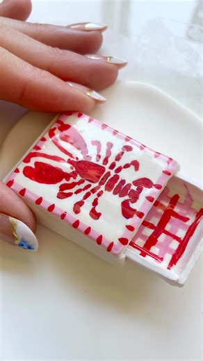 Clay cutters, stamps, tools & tutorials on Instagram: "Sharing my way to make polymer clay matchboxes, step by step in this full and slow tutorial! I receive so many messages about these little boxes, so I finally fil@ed this. Also -the matchbox cutter is now available in a larger size too ❤️ DM (message!!) me for the link (I am having issues sending links to comments so messaging makes sure you can receive it) . . . #polymerclay #polymerclaytutorial #claytutorial #polymerclayjewelry #claycutter