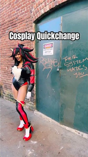 Cosplay Quick Change Shadow the Hedgehog Cosplay