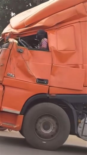 Africa's toughest DAF! 🌍🚛 unknownartist #truckdriver #automobile #lkw #bigrig #camion #job #work