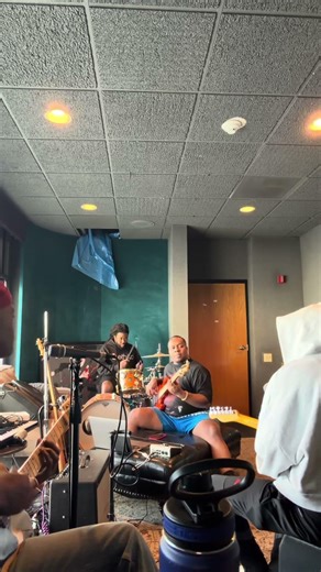 Pre-Grammy Rehearsals Be Like...