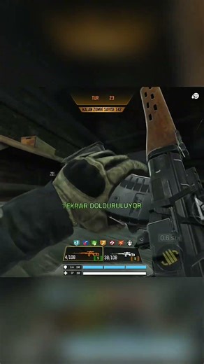 Surviving the Zombie Robot Apocalypse in COD Mobile!