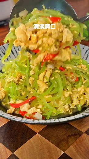 Easy Fried Lettuce with Eggs Recipe