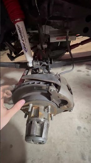 Converting a drum brake dana 30 to a disk brake on a budget #convertion #dana #international #diy