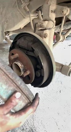 change brake pads toyota #repaircar #automobile #mechanic #viral #trending #fyp #viralshorts #love @