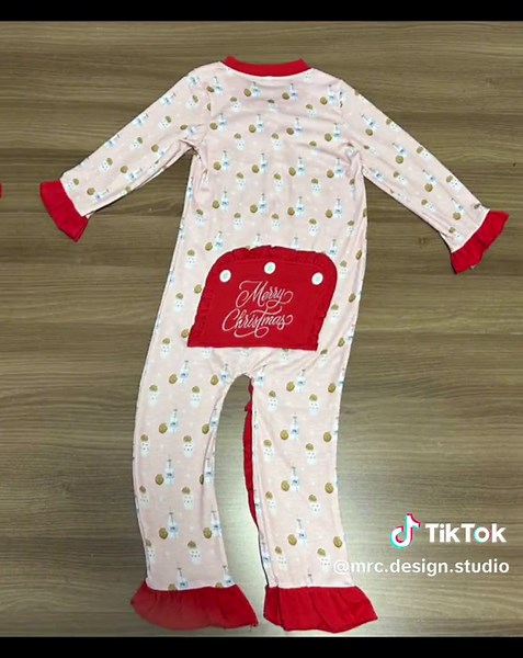 #familypajamas #matchingpajamas #christmaspajamas #MRCDesignStudios