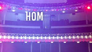 LAURA – O Musical homenageia Marina Mota na próxima quinta, às 21h Filipe La Féria e o Teatro Politeama homenageiam, na próxima quinta, dia 16 de maio, às 21h, na sessão de LAURA – O Musical, a atriz Marina Mota afixando uma placa comemorativa com o seu nome em uma cadeira da Plateia do Teatro Politeama em cujo palco a artista teve os maiores êxitos da sua vida no Teatro. Irá ser uma grande noite de Festa na próxima quinta, com a presença de muitos artistas que querem estar presentes na homenage