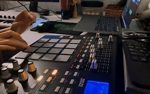 making jazz/chill beat with [mpd32 X m32]