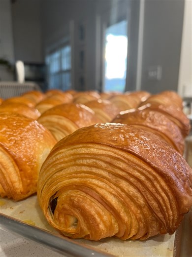 How I use my @brodandtaylor dough sheeter 👩‍🍳 When I first started making croissants, I used hand lamination but the demand quickly increased and I knew I had to find a way to be more efficient! Investing in this dough sheeter has been one of the best things I have done for my bakery!These are the steps I follow: 1. Mix the dough, freeze then refrigerate overnight (total weight of dough is 1880g). Make a 500g 28cm x 22cm butter block using @kerrygoldusa. 2. The next day, take the dough out of 