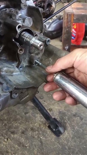 mechanical tricks for opening and closing the oil pump gear #tutorial