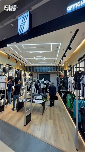 🏁جانب من حضور لاعبينا الشبان في ستور مول صفاقس بمناسبة عيد ميلاد النادي و إصدار القميص الخاص ب 97 سنة من المجد و التاريخ 🏰 | CSS Store