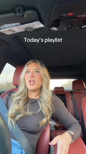 mia blanchard (@mia.blanchard)’s video of playlist