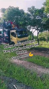 Tahun Baru truk tobotani makin olenk... #jalanalam #jalanrusak #reels #conten #fyp #jangkauanluas | Lhywans Paulina LIkuwatan