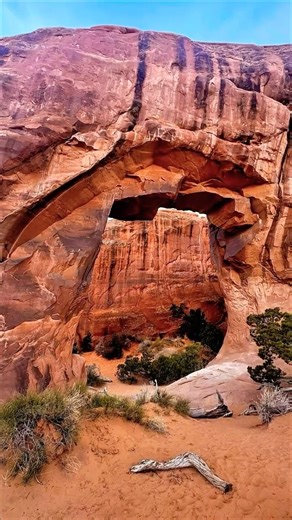 Hidden Arch in Arches National Park