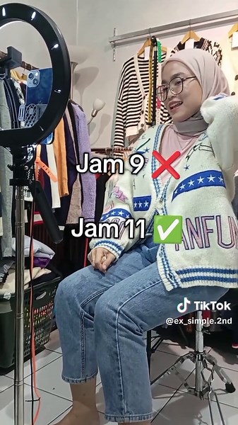 Seperti itu lah kira kira 🥶 #fyp #cardigan #cardiganrajut #thrift #fyppppppppppppppppppppppp #cardigankorea
