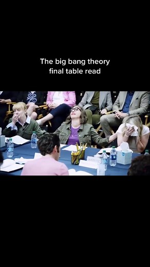 😢 #thebigbangtheory #tableread #kaleycuoco #jimparsons #sad