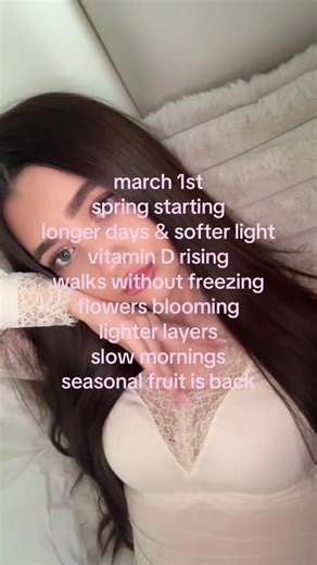 molly🧘🏽‍♀️ (@mffwellness)’s video of spring