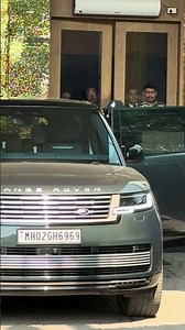 Ranveer Singh spotted at Kalina Airport, flying out in full swag mode 😎✈️