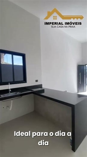 Casa à venda no Balneário dos Golfinhos, em Caraguatatuba.