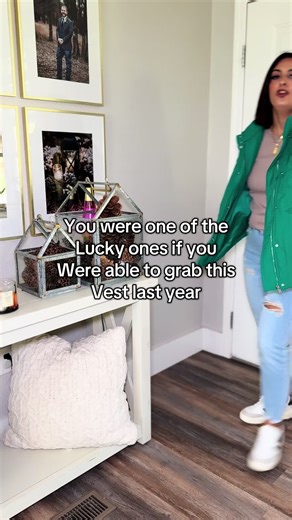 Quilted, cozy, and lightweight — perfect for layering over hoodies, sweaters, or tees 🙌 Effortless style for errands, coffee runs, or weekend adventures. Everyone will be asking where you got it! #PufferVest #LayeringSeason #ComfyAndCute #OOTDVibes #TikTokShopCreatorPicks @Evaless_official