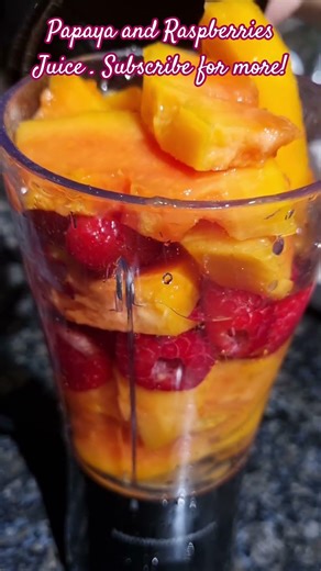 #papaya #raspberry #healthychoices #healthyfood #eatfruits #choosehealthy #healthydrinks #bestfood