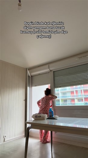 Esmanur Şirin on Instagram: "Benim gibi görümce kimde var djkdkd . . . .#kesfet #beniöneçıkart #fypシ #fyp #keşfetedüş #viral #fypage #komikvideolar #viralreels #mizah #gelin #görümce #gelingörümce💕 #öneçıkanlar"