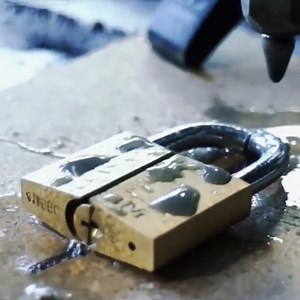 1.6M views · 3.2K reactions | Metal laser cutting machine 1000w https://bit.ly/3UMZhBB | Car Quick Fix | Facebook