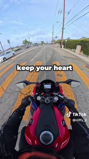 Top 3 Motorcycle Riding Rules: Lock In & Ride Safely