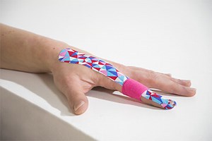 Zelf vinger Tapen » Bekijk de Instructievideo » Just Tape It
