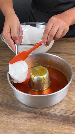 Easy two-ingredient meringue dessert with egg whites and sugar | SuperChef