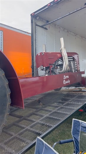 Unloading the “Born Ready” Hot Rod Tractor ahead of TNT pulling! #tractorpulling #hotrod #tractor #motorsport #bornready | BB Pulling Videos