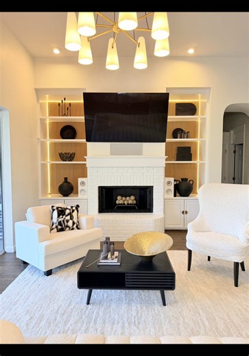 New year, fresh energy ✨ Little switches. Big impact. Paint, panels, polished — no full reno needed. @Wayfair #NewYearRefresh #HomeGlowUp #SmallChangesBigImpact #DIYHomeProjects #BeforeAndAfter