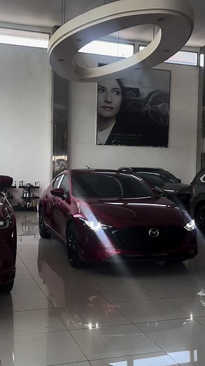 wiper mana wiper🤭🔥 MAZDA 3 HATCHBACK in soul red crystal🔥 ready LAST UNIT NIK 2026 diskon MAXXXX‼️ ✅cashback up to 2 digit ✅limited stock ✅free service 3th ✅free warranty 3th ✅free towing area luar kota semarang (jateng) ✅cash tempo TEST DRIVE, INFO DAN PEMESANAN ☎️ Feby 085866400243 #mazdasemarang #mazda3hatchback #mazda #semarang #semarang24jam