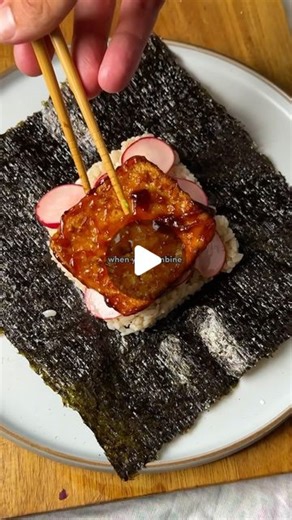 ALFIE STEINER on Instagram: "ONIGIRAZU - SUSHI SANDWICH 🇯🇵 when sushi meets sandwiches - Japanese Onigirazu is delicious, and perfect for the sunshine 🌞 very fun to make, healthy, easy + you can use whatever fillings or toppings you like. I've written what I did below - enjoy! INGREDIENTS (makes 4) 8 nori sheets (2 per sandwich for stability) 4 tbsp sushi rice Handful of: radish, pickled red cabbage, avocado, cucumber (all sliced) 1 block firm tofu 4 tbsp cornflour 4 tbsp Teriyaki / sauce of 
