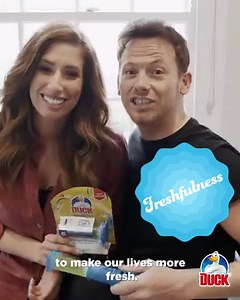 It's time for Stacey and Joe to ditch the germy cage, switch to Duck Fresh Discs and be well on their way to #Freshfulness | Duck
