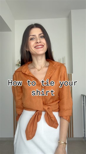 How to tie your shirt 🧡 #outfitinspo #styleinspo #fashionhacks #outfitideas t