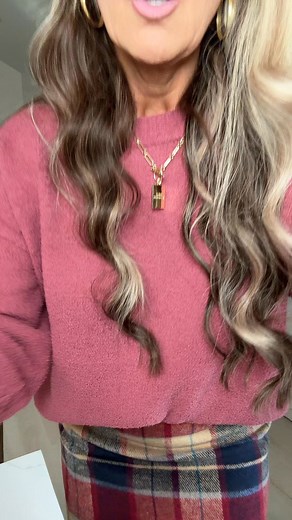 2.6K views · 18 reactions | This plaid skirt is selling like crazy!!! It’s fully lined. I’m modeling the small but would prefer the medium in the waist. https://www.tiktok.com/t/ZTMwerCdg/ | Pamala's Boutique | Facebook