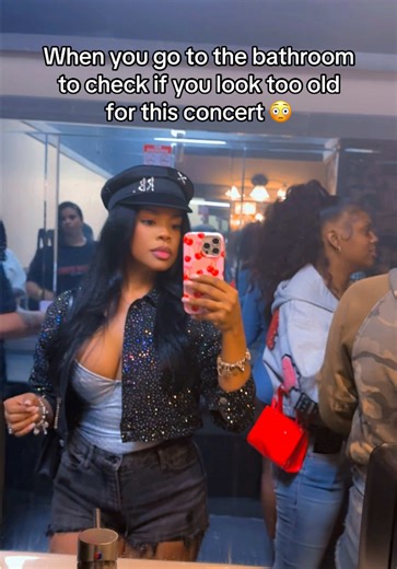 Yall should’ve seen the outfit I had on at first I FaceTime my sister and she said absolutely not look like u going to Monica and brandy 😅 #fyp #80sbaby #relateable #gherbo #louisvilleky